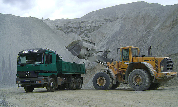 3-Achser mit Mineralgemisch